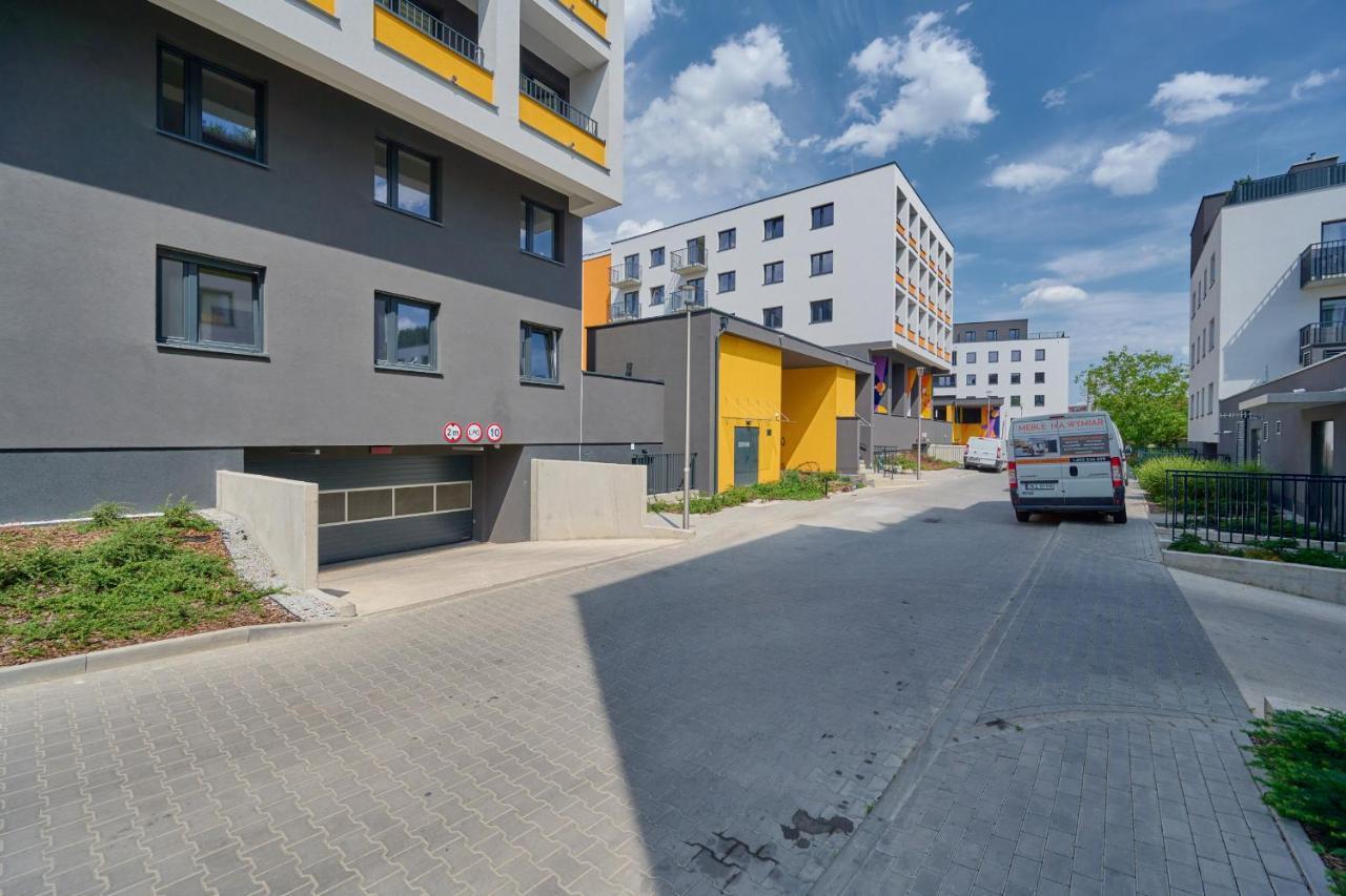 Exclusive Apartment With Balcony & Parking Wroclaw By Renters Prestige Exterior photo